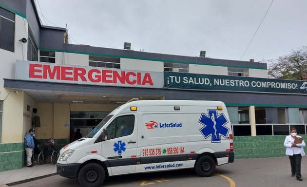 Foto de ambulancias lefersalud