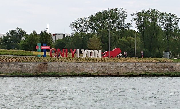 Photo de Lyon by boat