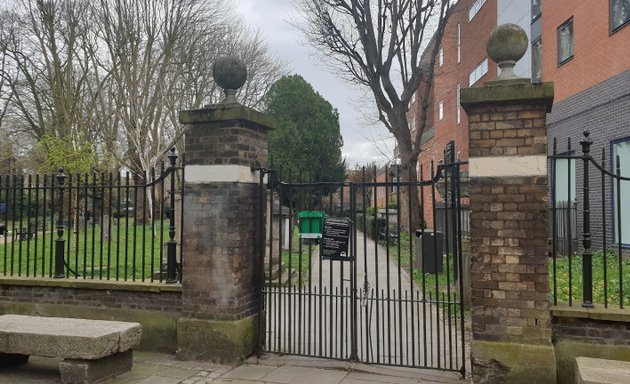 Photo of Putney Old Burial Ground