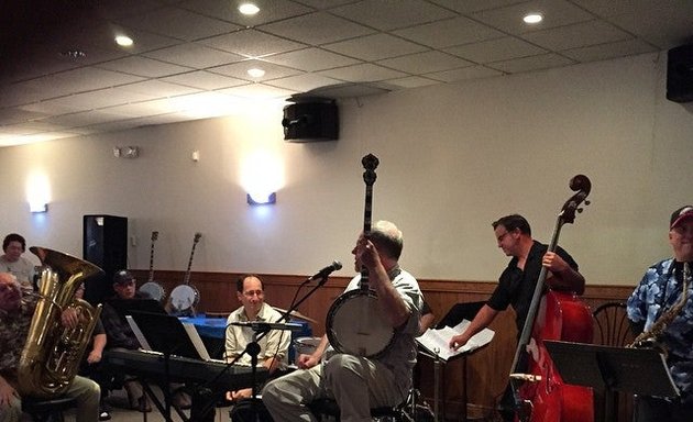 Photo of South Philadelphia String Band