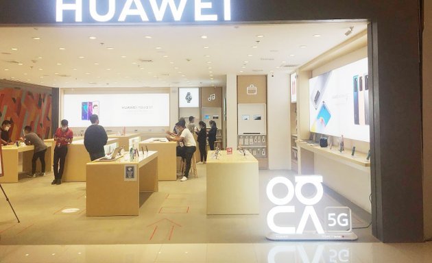 Photo of Huawei Authorized Experience Store Ayala Central Bloc It