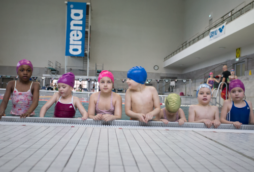 Foto von Kinderschwimmen