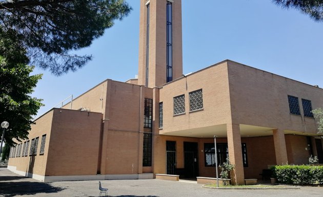 foto Parrocchia S. Andrea Avellino (ingresso auto)