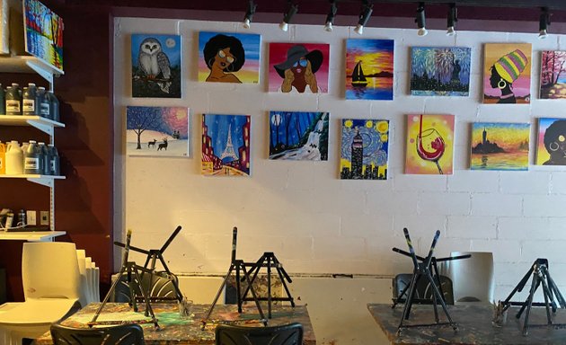 Photo of Painting Lounge - Williamsburg Studio