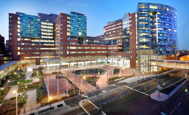 Photo of The Johns Hopkins Hospital: Institute of Genetic Medicine