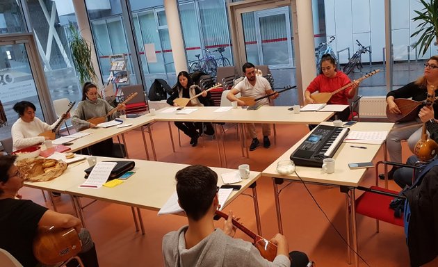 Foto von Serdar Kurtoğlu - GÖNÜL TELİ Halk Müziği ve Bağlama Eğitim Merkezi Salzburg
