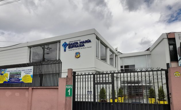 Foto de Unidad Educativa Particular Santa María Eufrasia