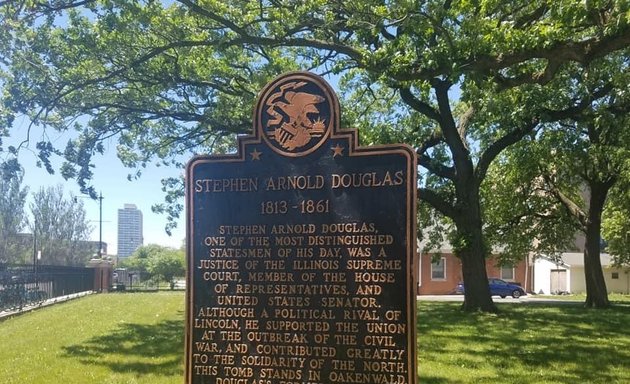 Photo of Douglas Tomb State Historic Site