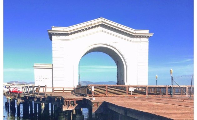 Photo of Pier 43 Ferry Arch