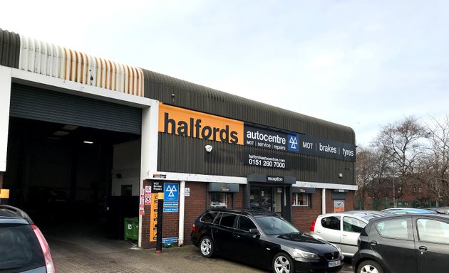 Photo of Halfords Autocentre Liverpool (Erskine)
