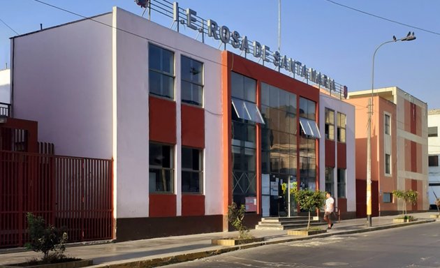 Foto de Colegio Emblemático Rosa de Santa María