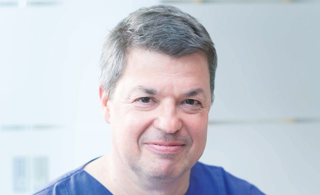Foto von Dr. med. dent. Wolfgang Morche - Ihr Spezialist für Kieferchirurgie