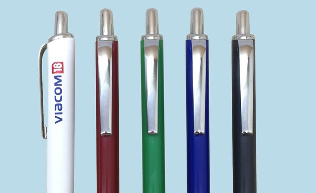 Photo of Elite Corporate Gifts - Hook Sanitizer Spray Bottle in India -Black Bottle Spray Pen in India- Hand Sanitizer Spray Ball Pen Manufacturer , Suppliers in Mumbai, India-Promotional Pens,Promotional Pen Drives, Corporate Gifts.