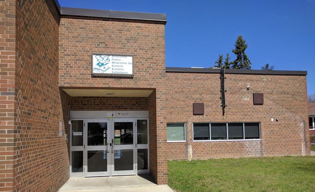 Photo of École secondaire catholique Monseigneur-De-Charbonnel