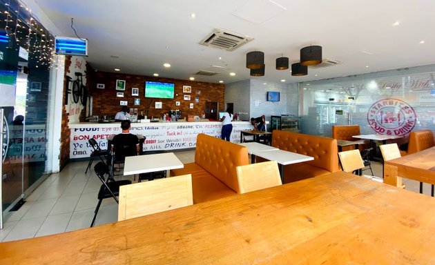 Photo of Starbites Restaurant, Tema