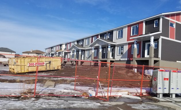 Photo of Eaux Claires Townhomes