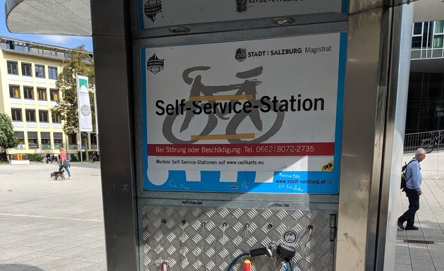 Foto von Self Service Station