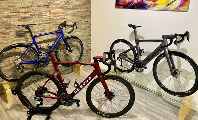 Foto von Bike1 Cycles Shop & Lab (Etudes Posturales)