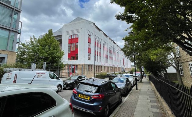 Photo of Aubert Court Community Centre