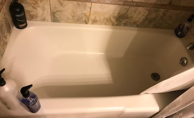 Photo of Bathtub Refinishing of Chicago