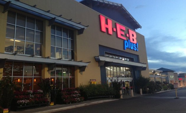 Photo of H-E-B Pharmacy