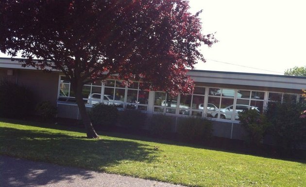 Photo of Roxhill Elementary School