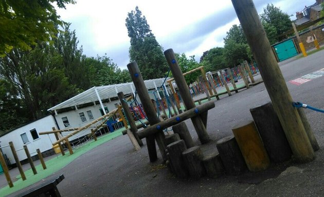 Photo of Oaklands Primary School