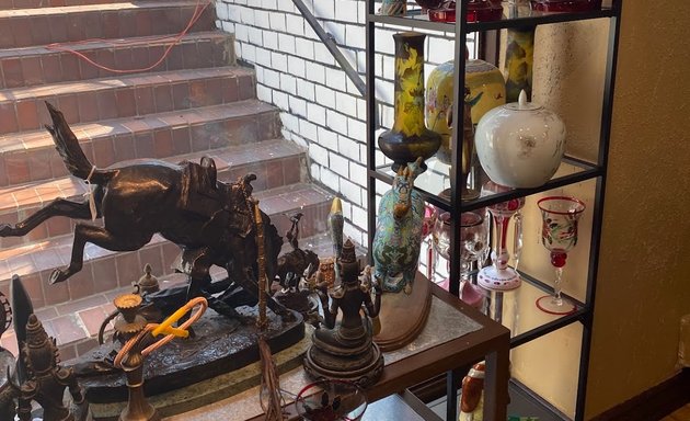 Photo of Yorkville Antiques