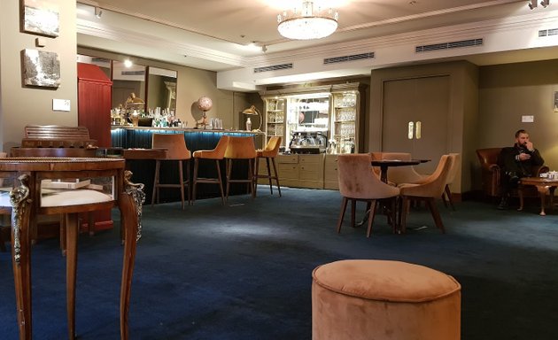 Photo of 3 and 6 Bar at Fortnum & Mason