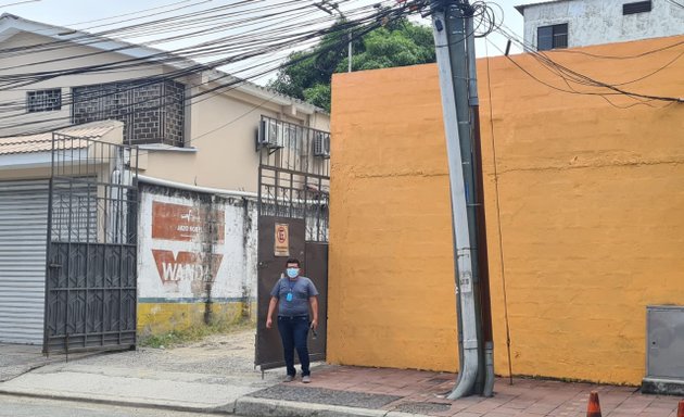 Foto de Parqueos Cerca del Aeropuerto de Guayaquil