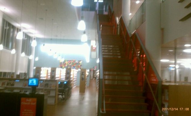 Photo of Grove Hall Branch of the Boston Public Library