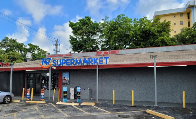 Photo of 747 Supermarket