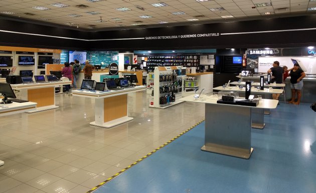 Foto de Compumundo Rosario - Portal Shopping