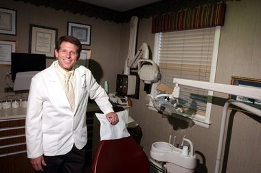 Photo of Dr. Victor P. Avis, DDS