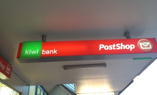 Photo of NZ Post Centre Lambton Quay