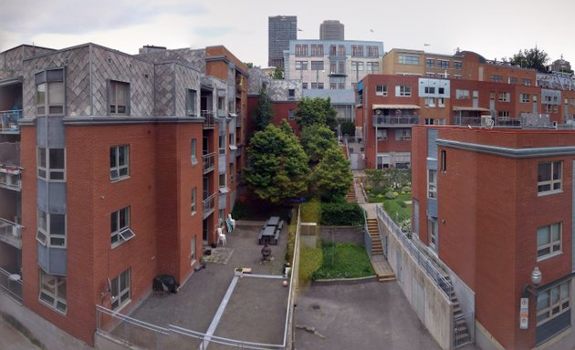 Photo of Building Fleurie - University Of Québec