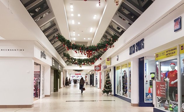 Photo of Douglas Village Shopping Centre