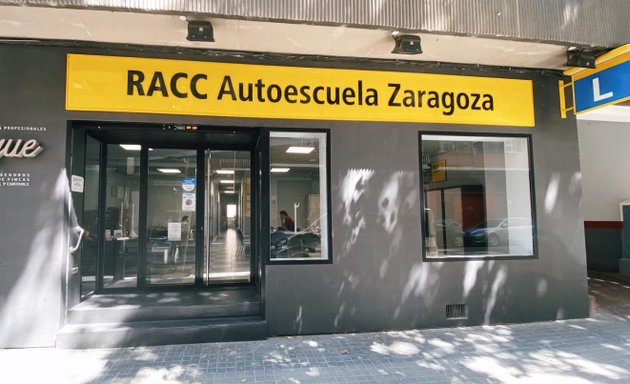 Foto de RACC Autoescuela Zaragoza José Oto
