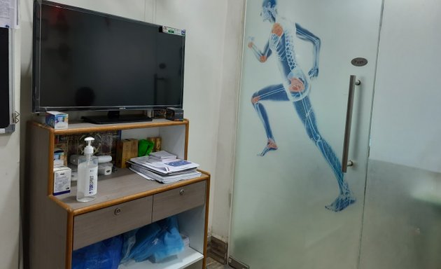 Photo of Knee & Shoulder Clinic