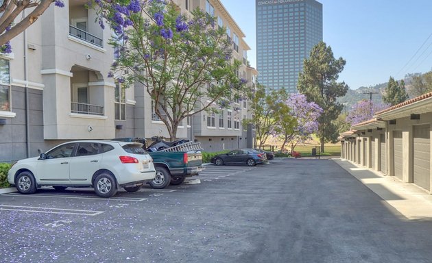 Photo of Windsor Lofts at Universal City Apartments