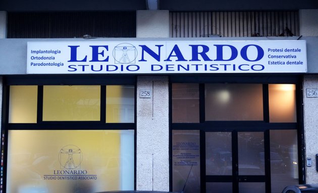 foto Studio Dentistico Associato Leonardo Dr.ssa Stasi e Dr. Stefanelli