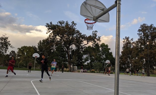 Photo of Washington Park Basketball Courts