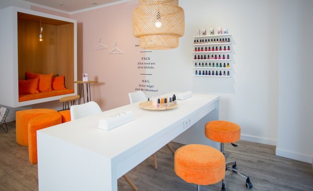 Foto von Senzera - Dauerhafte Haarentfernung, Waxing & Sugaring in München Türkenstraße