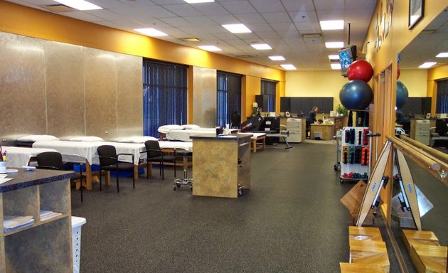 Photo of Athletico Physical Therapy - Garfield Ridge