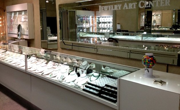 Photo of Jewelry Art Center