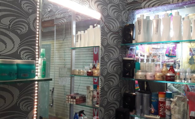 Photo of Kaif Hair & Beauty unisex Salon