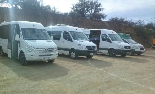 Foto de Arriendo de van para empresas, traslado de personal.Traslado de pasajeros.Minibuses personal