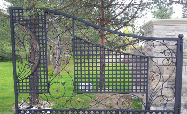 Photo of MaxWell Railings