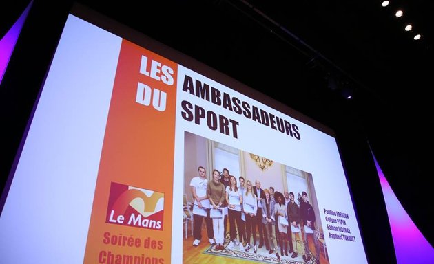Photo de Service Enfance, Jeunesse et Sports - Permanance des Jeunes Ambassadeurs du Sport