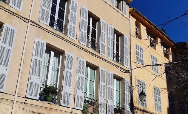 Photo de Location appartements et garages sans frais d'agence - LOCIMMO Marseille Joliette